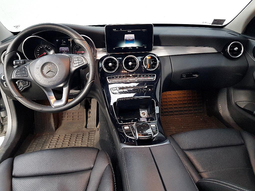 Mercedes Benz C Class - Vista 5