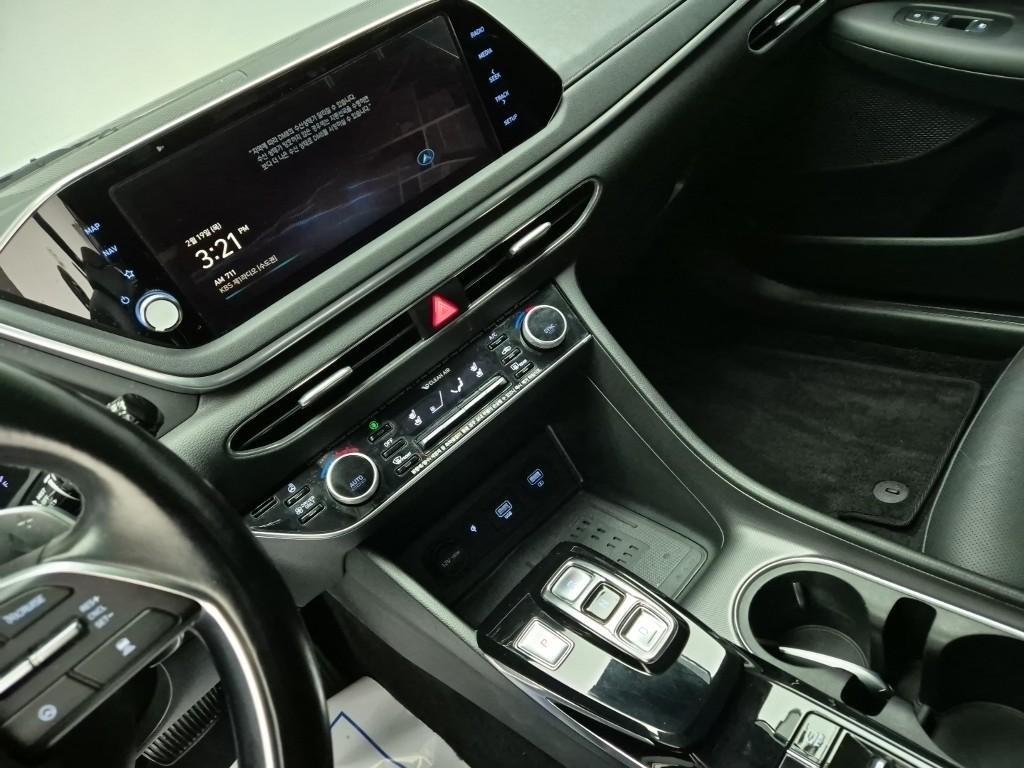 HYUNDAI Sonata - Vista 10