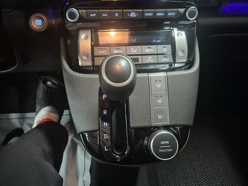HYUNDAI Casper - Vista 9