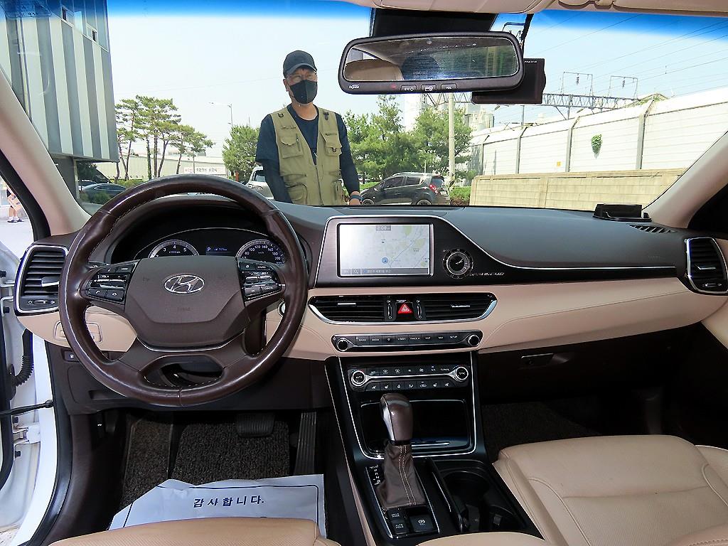 HYUNDAI Grandeur - Vista 7