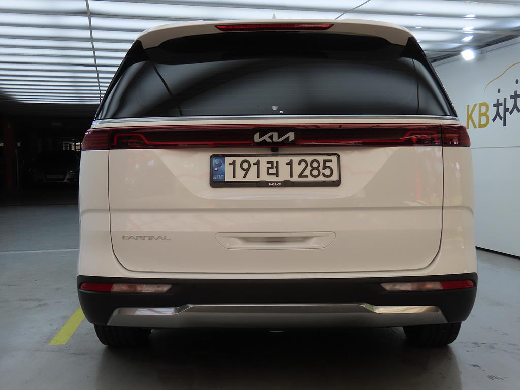 KIA Carnival - Vista 4