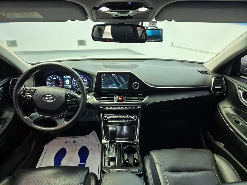 HYUNDAI Grandeur - Vista 7