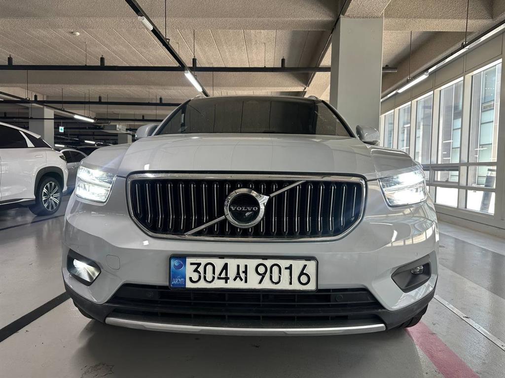 Volvo XC40 - Vista 3