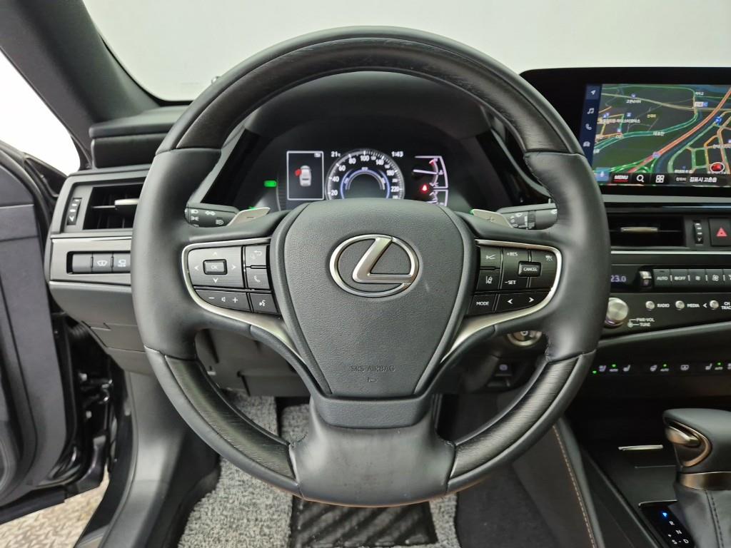 Lexus ES - Vista 9