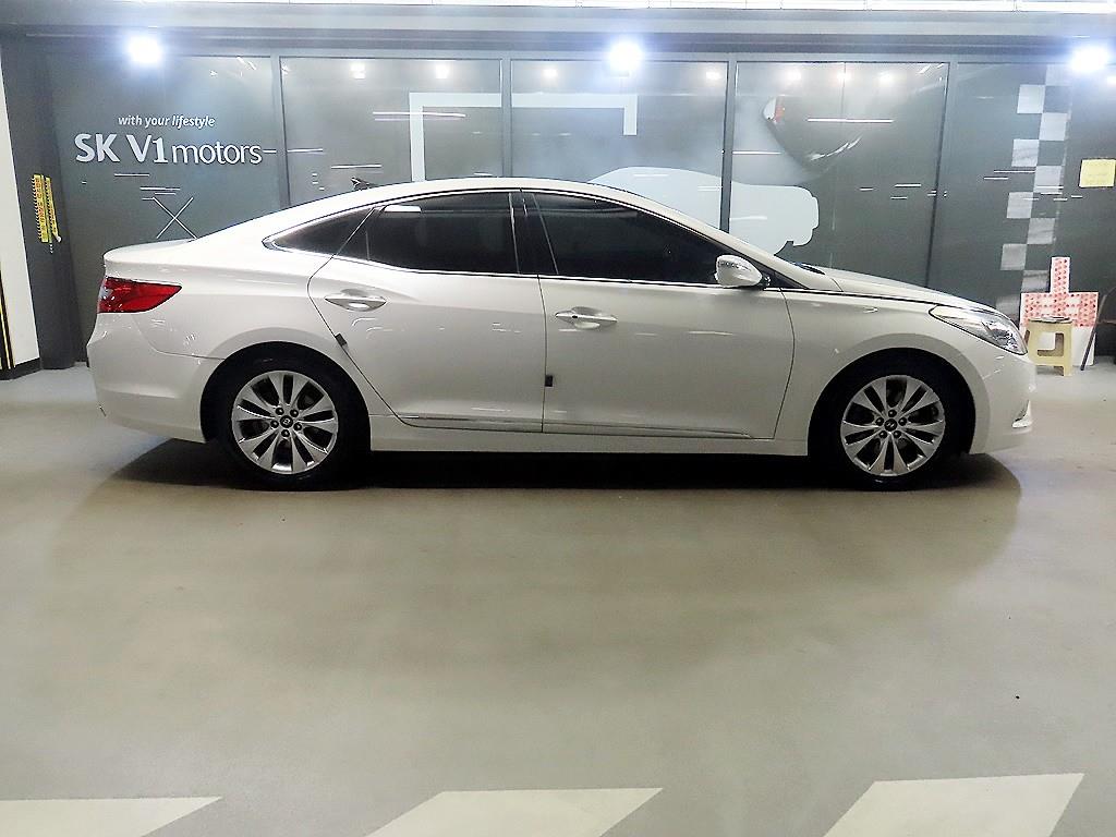 HYUNDAI Grandeur - Vista 3