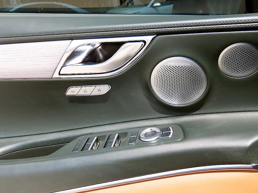 Genesis GV80 - Vista 12