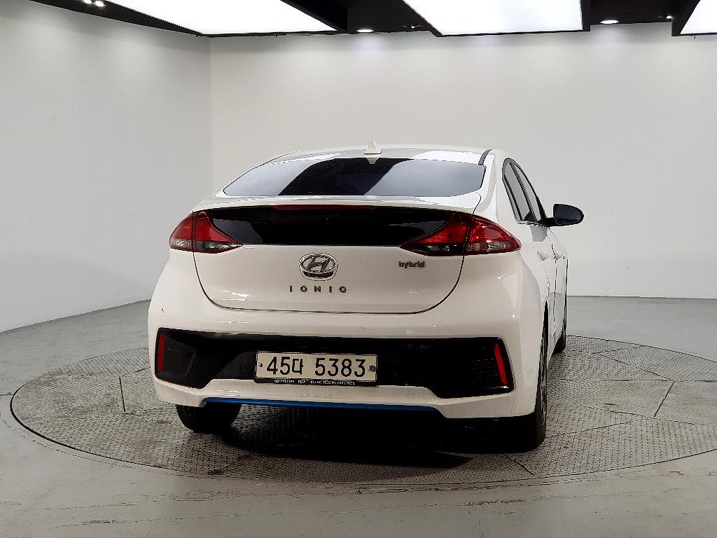 HYUNDAI Ioniq - Vista 3