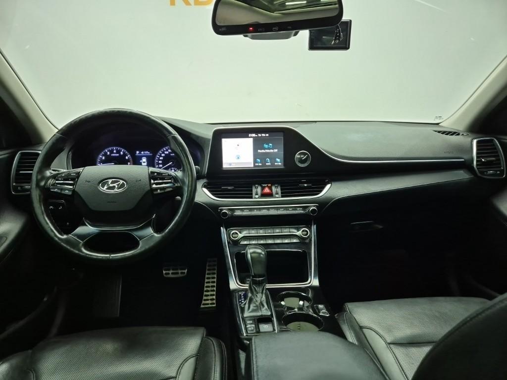HYUNDAI Grandeur - Vista 7