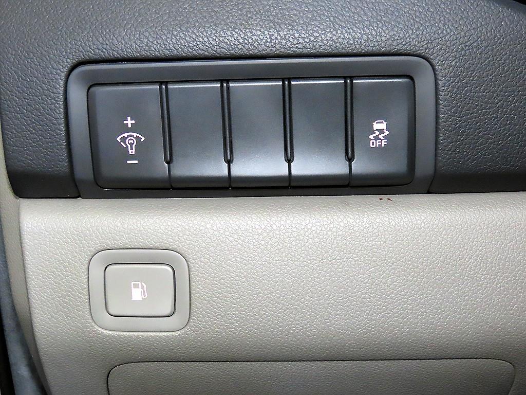 KIA Carnival 2015 Plateado - Importación desde Corea - HF Imports Iquique - Foto 13