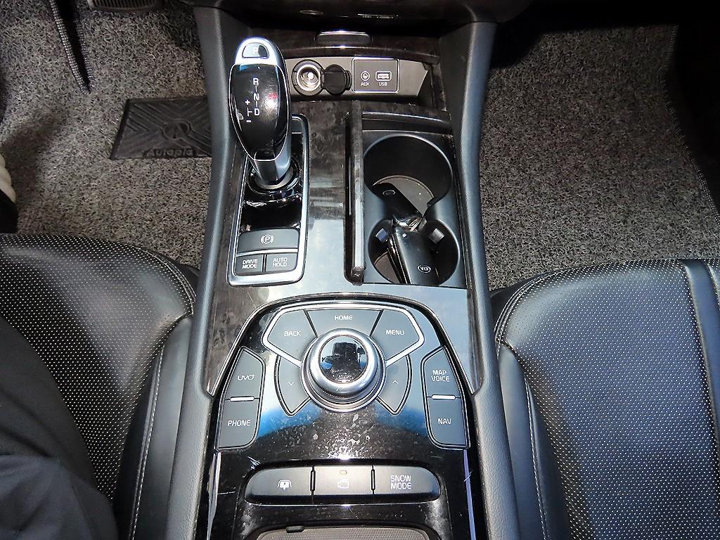 KIA K9 - Vista 10