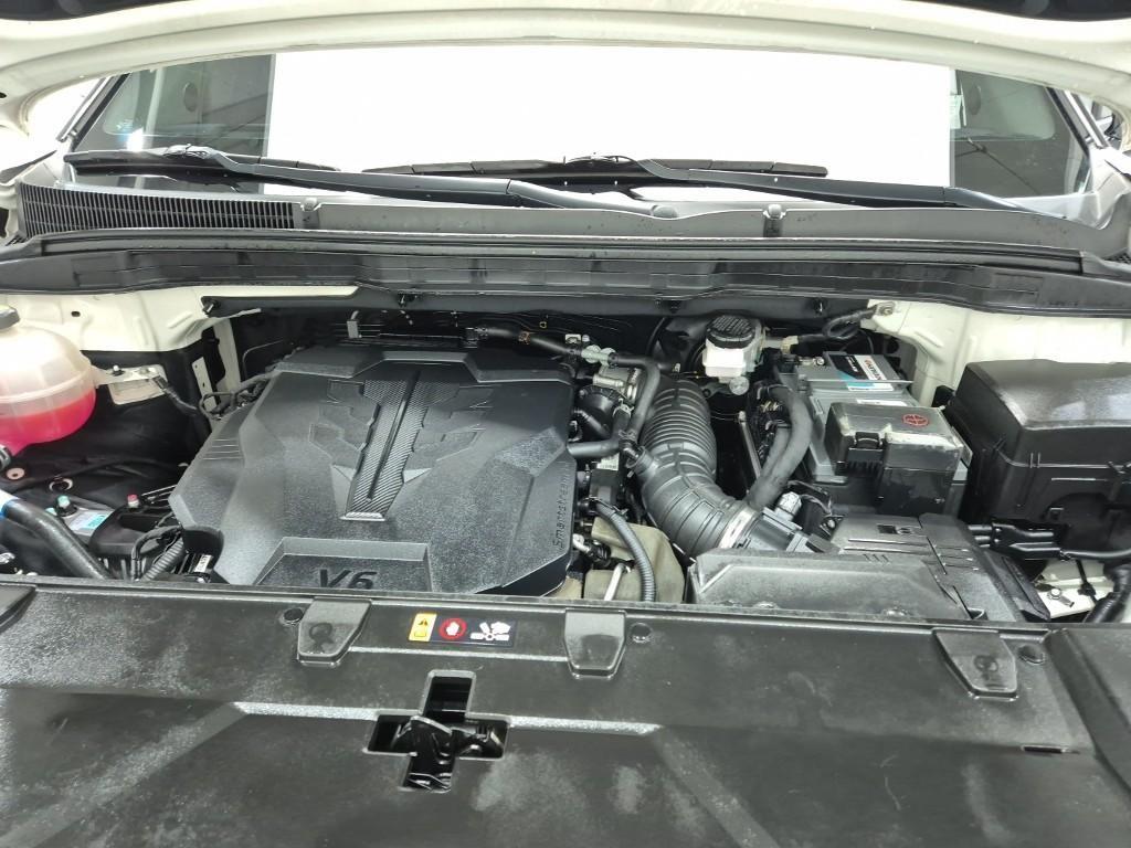 KIA Carnival - Vista 5