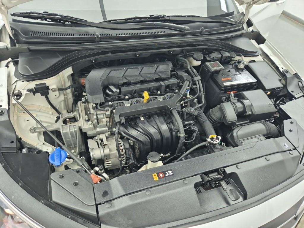 HYUNDAI Avante - Vista 6