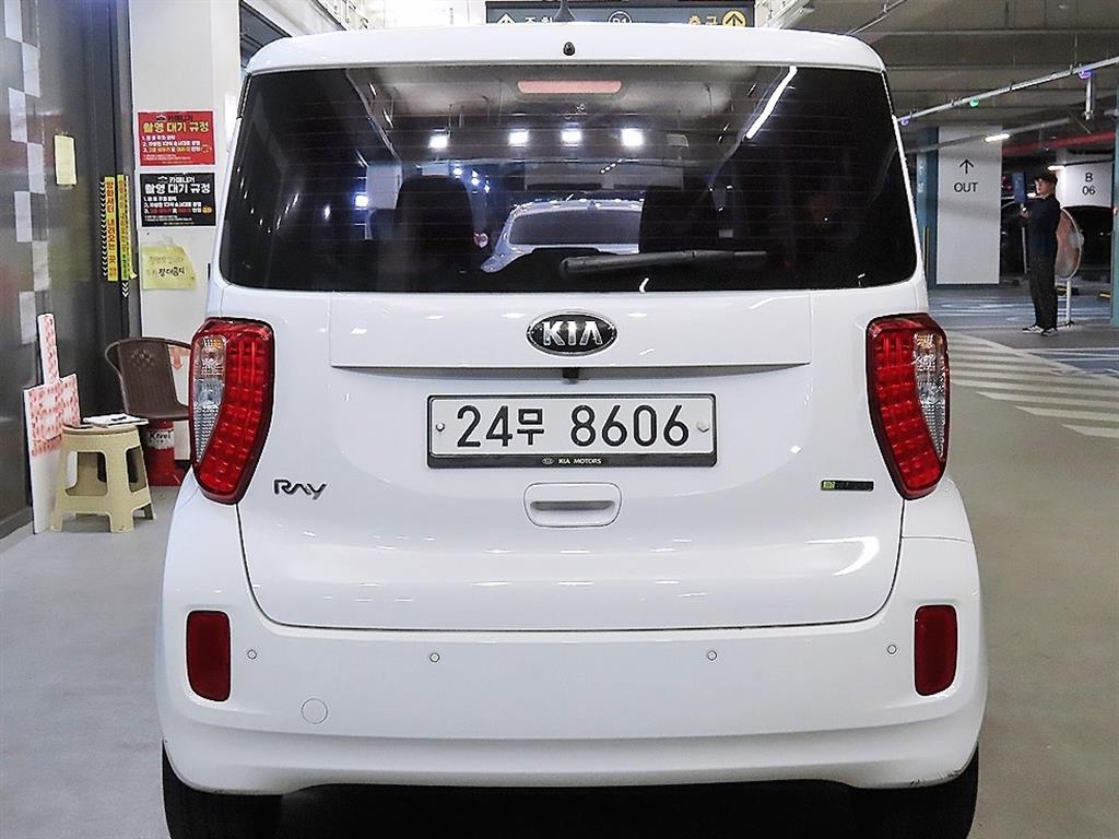 KIA Ray - Vista 5