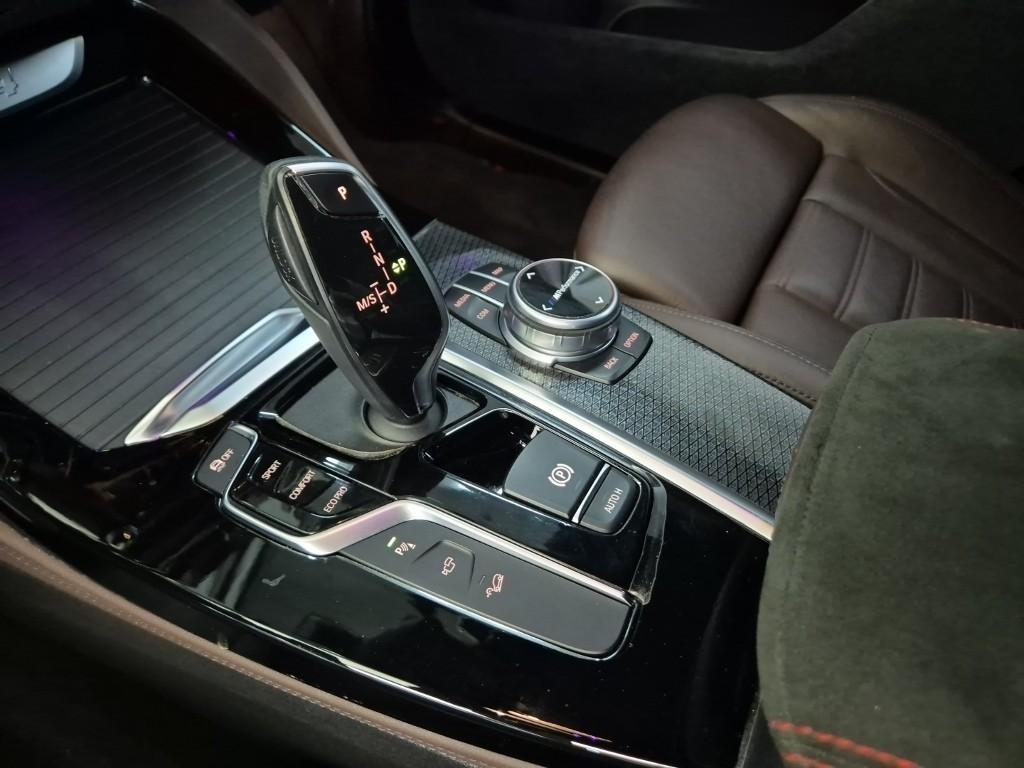 BMW X4 - Vista 9