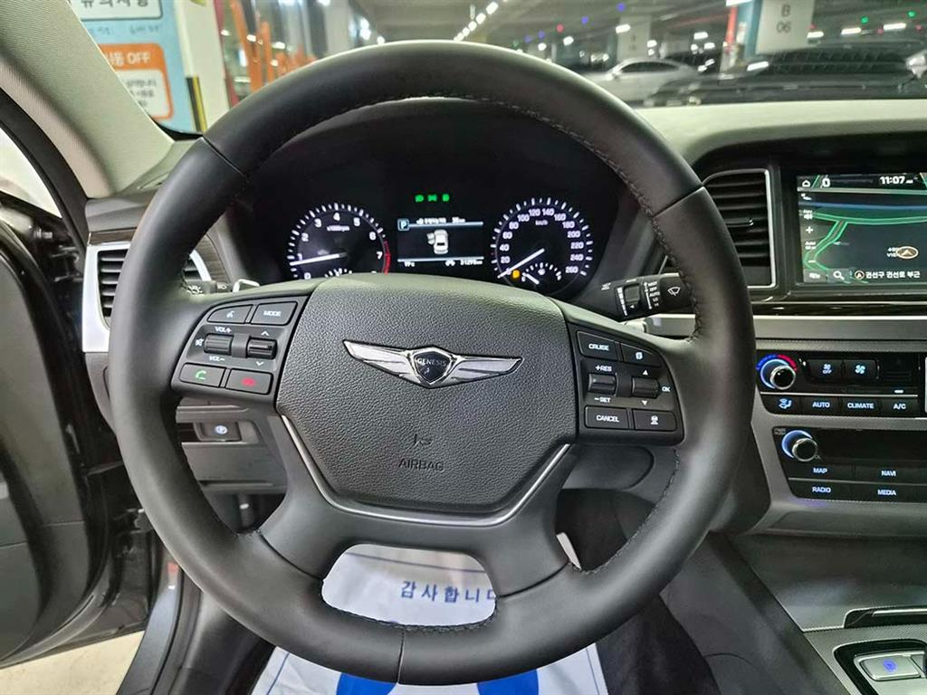 Genesis G80 - Vista 8