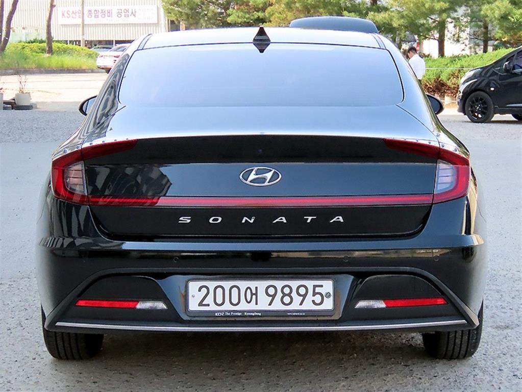 HYUNDAI Sonata - Vista 4