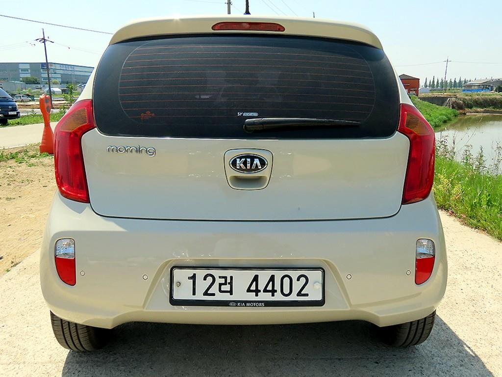 KIA Morning - Vista 4