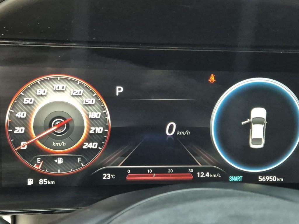 HYUNDAI Avante - Vista 6