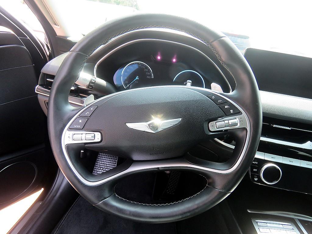 Genesis G80 - Vista 9