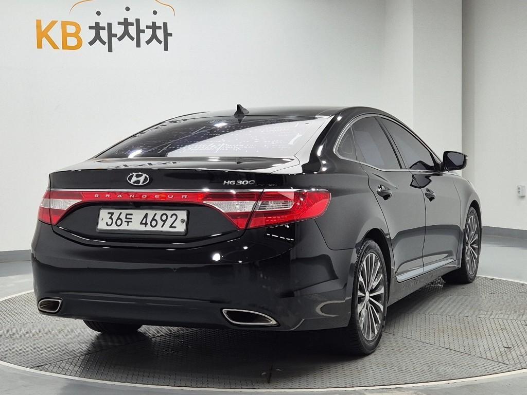 HYUNDAI Grandeur - Vista 3