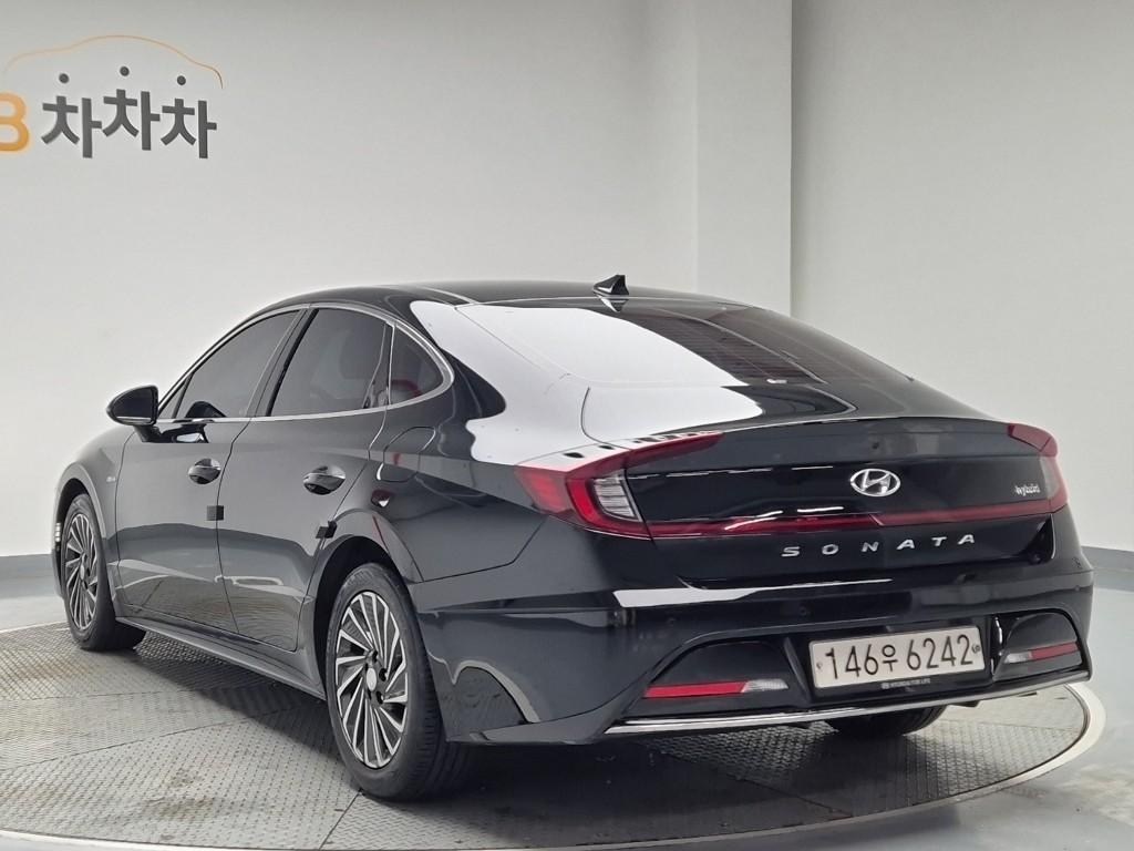 HYUNDAI Sonata - Vista 2