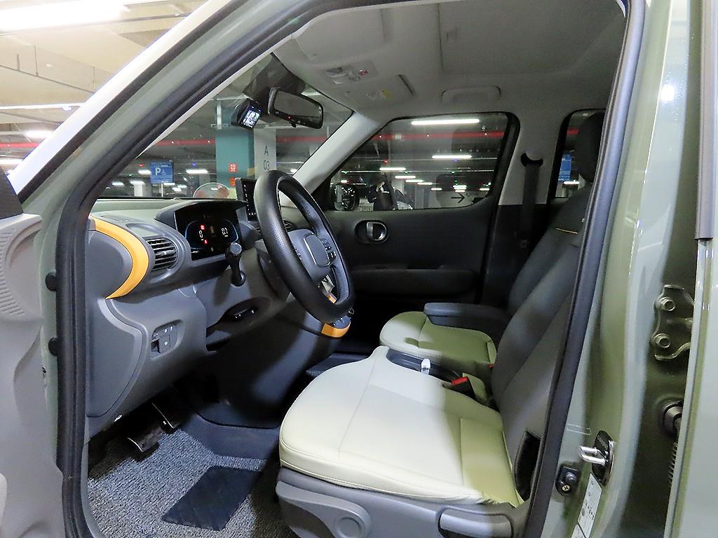 HYUNDAI Casper - Vista 6