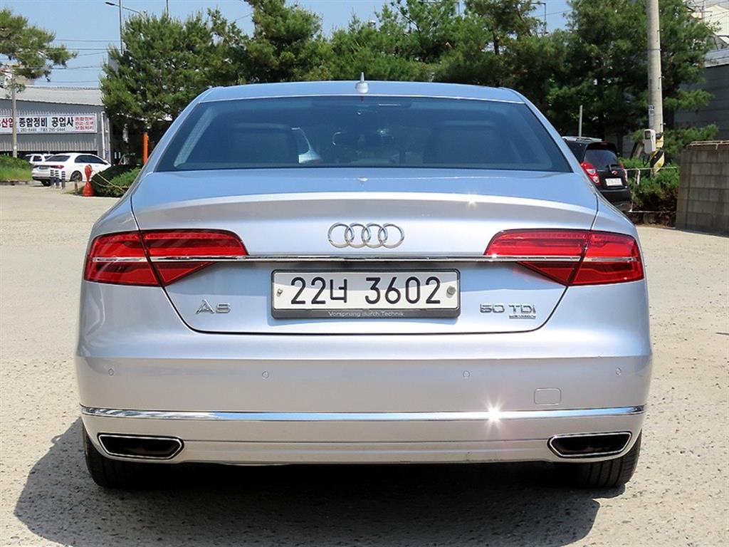 Audi A8 - Vista 4
