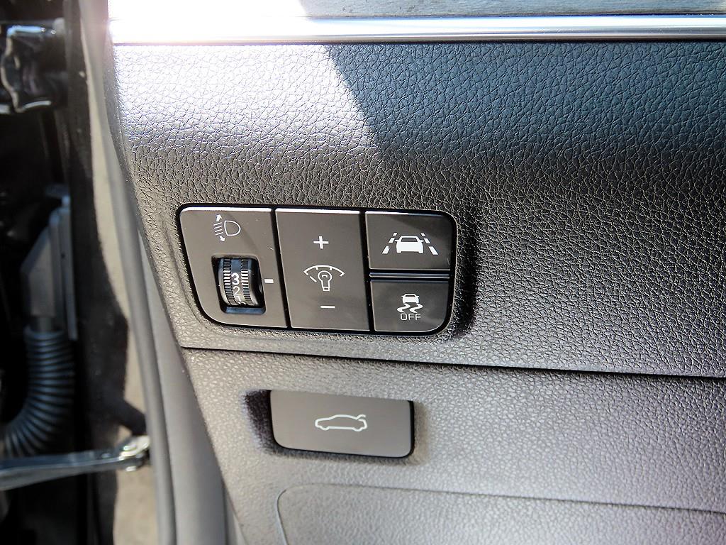 KIA K5 - Vista 12