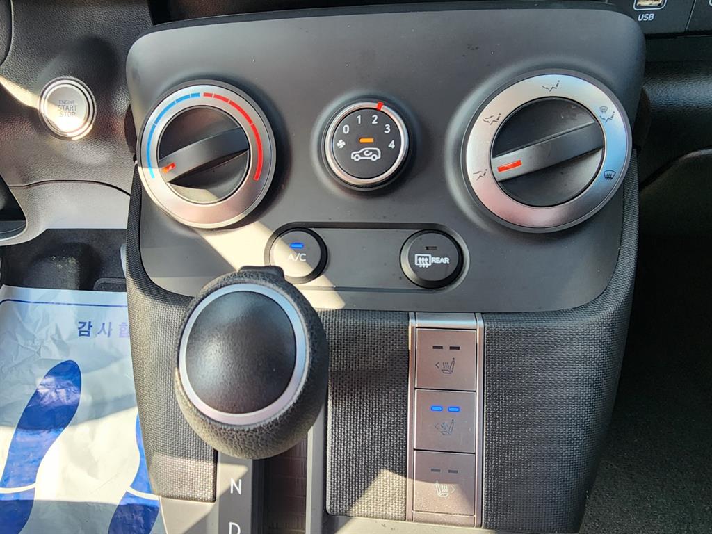 HYUNDAI Casper - Vista 10