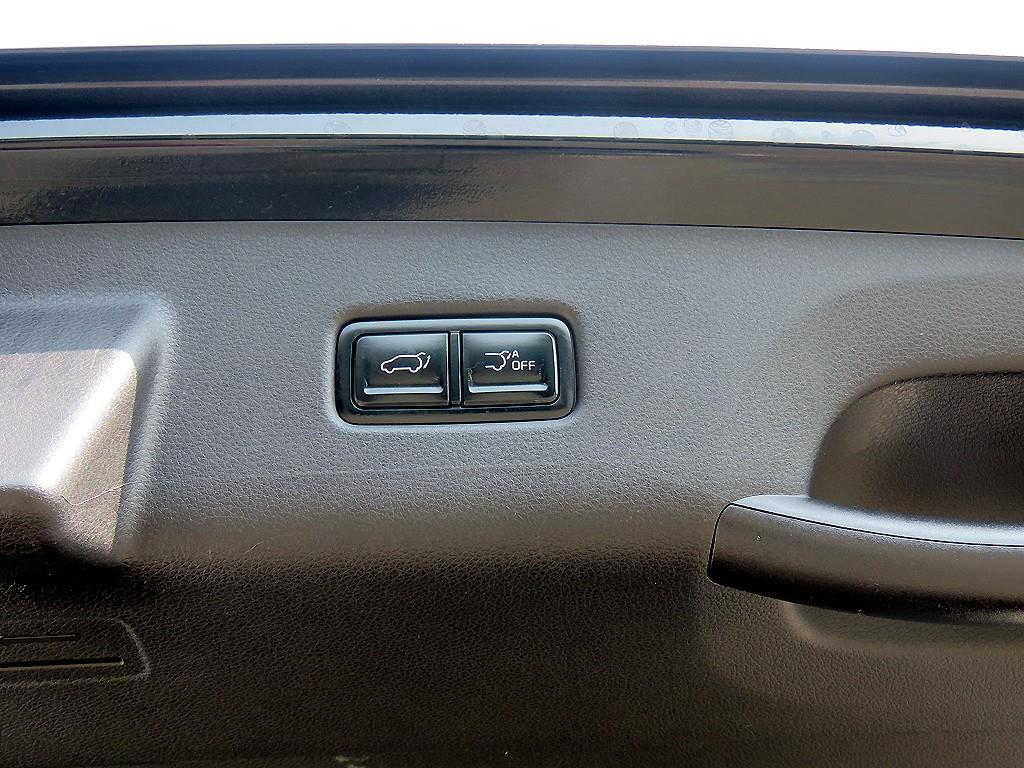KIA Carnival - Vista 6