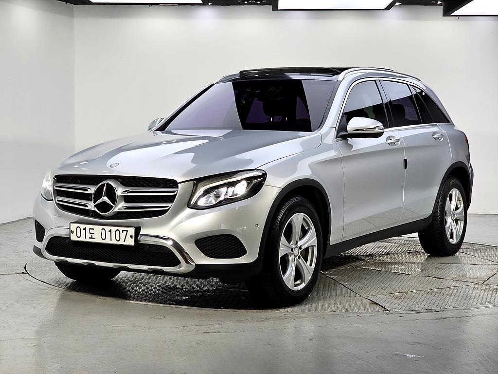 Mercedes Benz GLC Class 2016 Plateado - Importación desde Corea - HF Imports Iquique - Foto 1