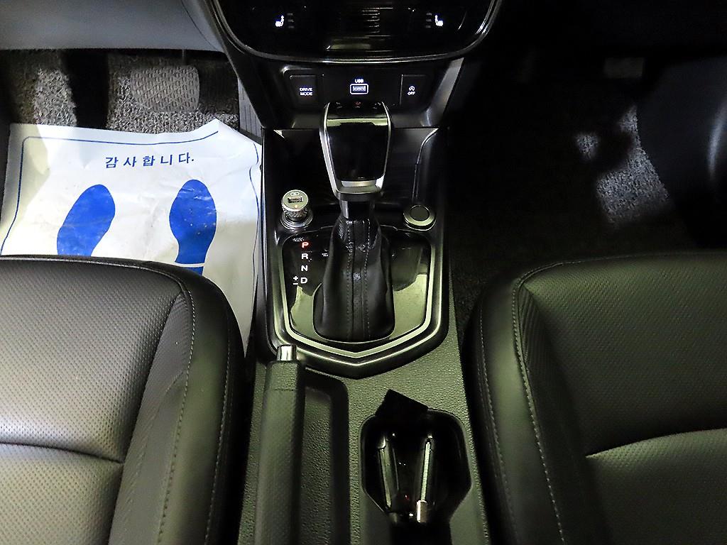 Ssangyong Tivoli - Vista 12