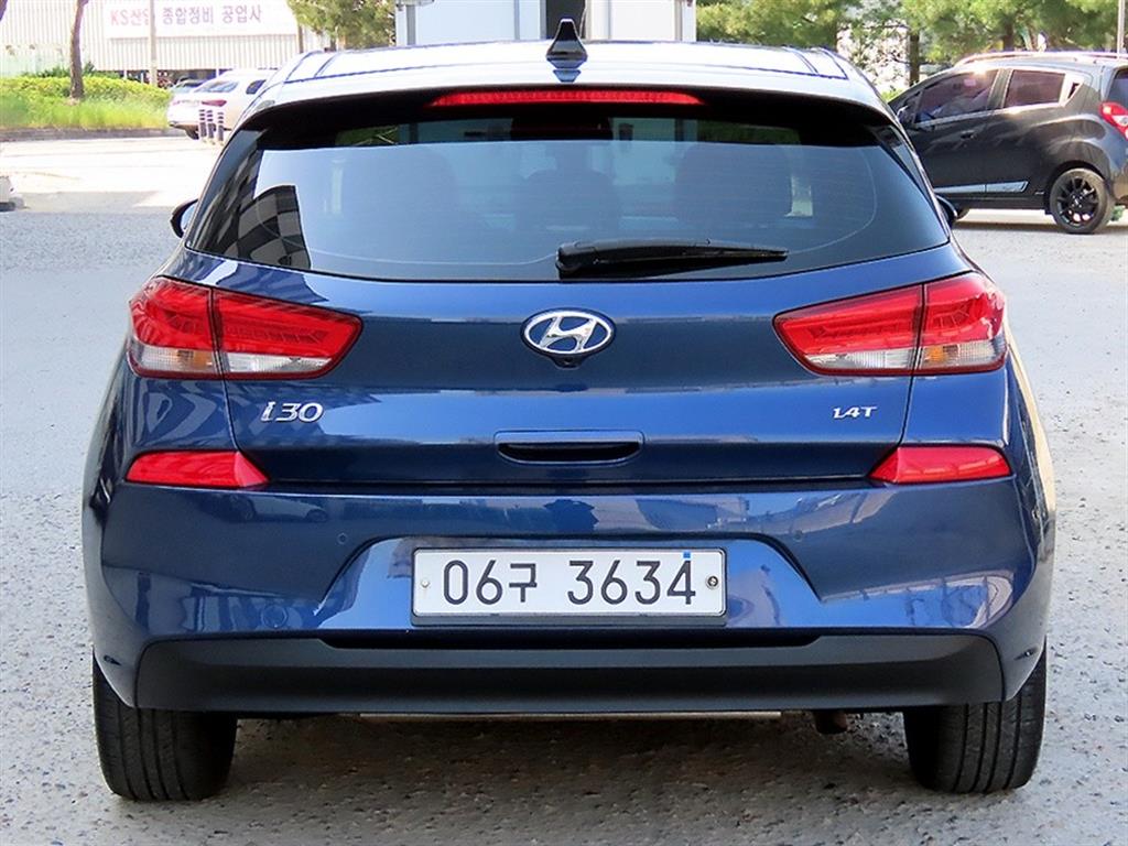 HYUNDAI i30 - Vista 4