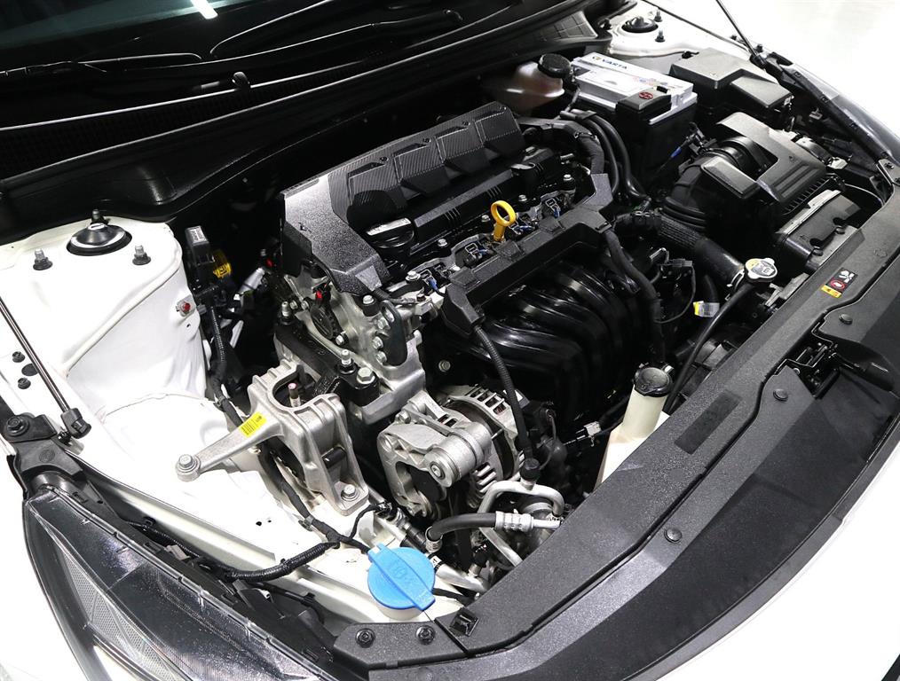 HYUNDAI Avante - Vista 6