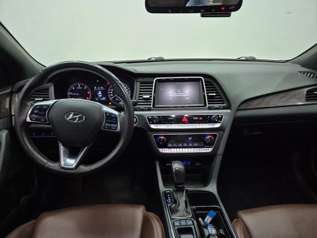 HYUNDAI Sonata - Vista 7
