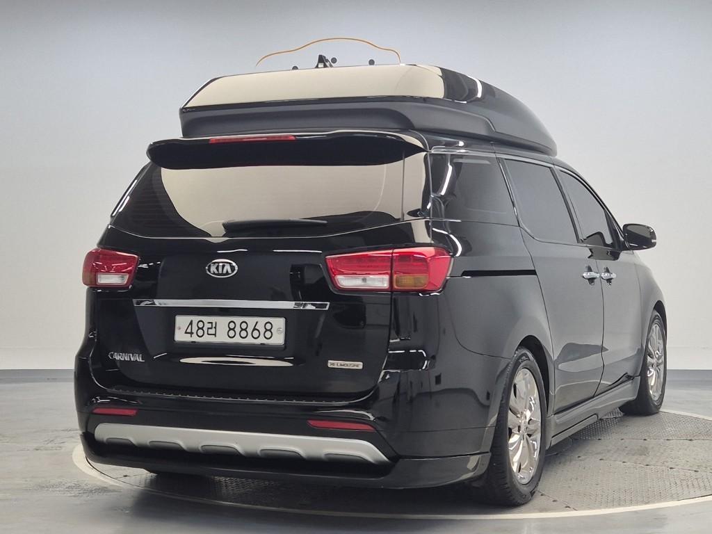KIA Carnival - Vista 3