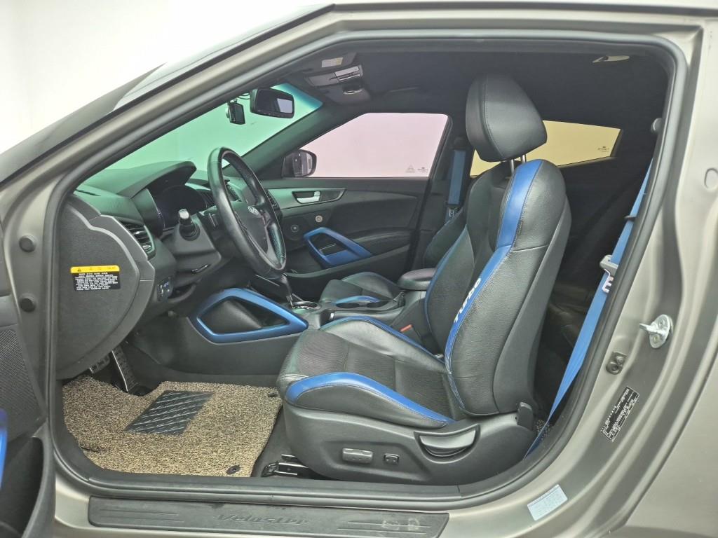 HYUNDAI Veloster - Vista 11