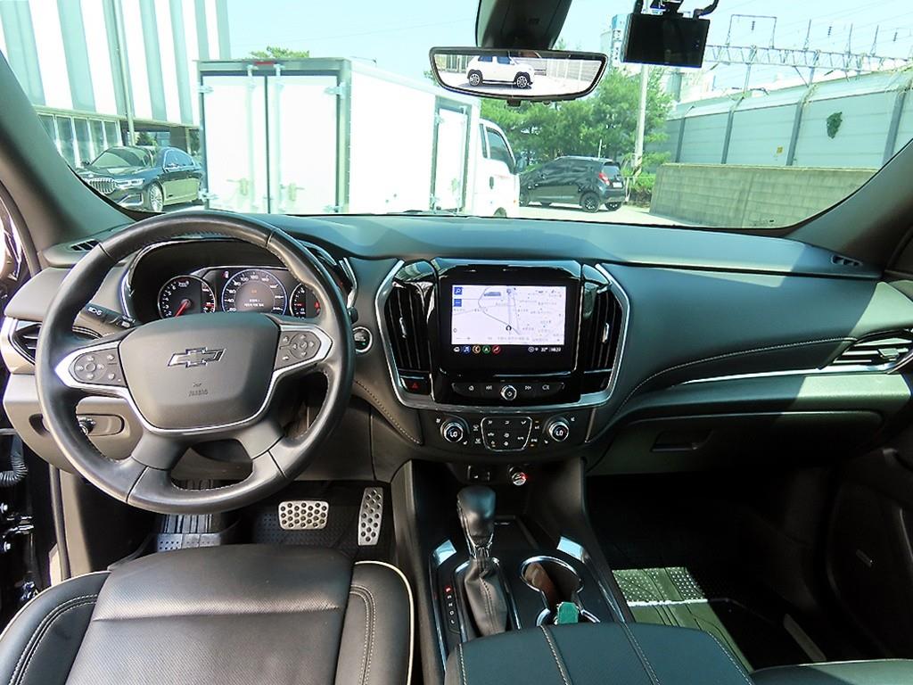 Chevrolet Travers - Vista 7