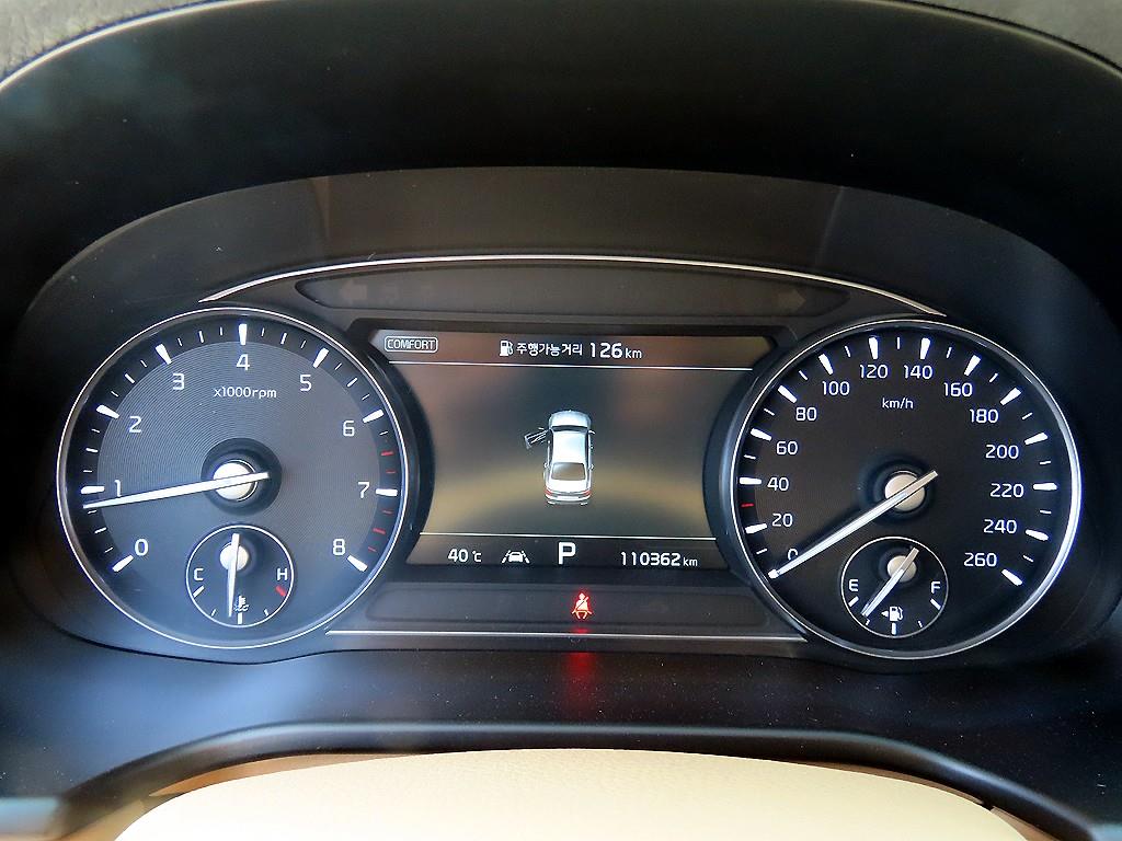 KIA K9 - Vista 8