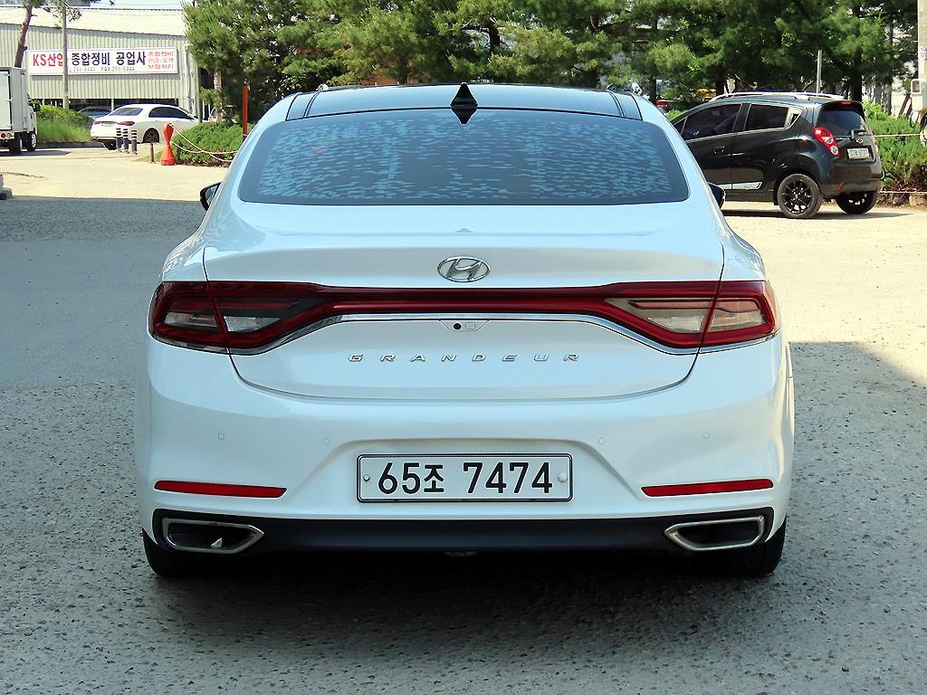 HYUNDAI Grandeur - Vista 4