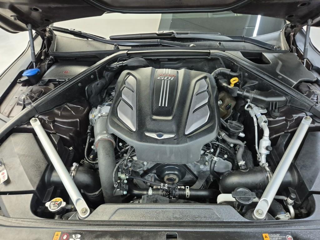 Genesis G90 - Vista 5