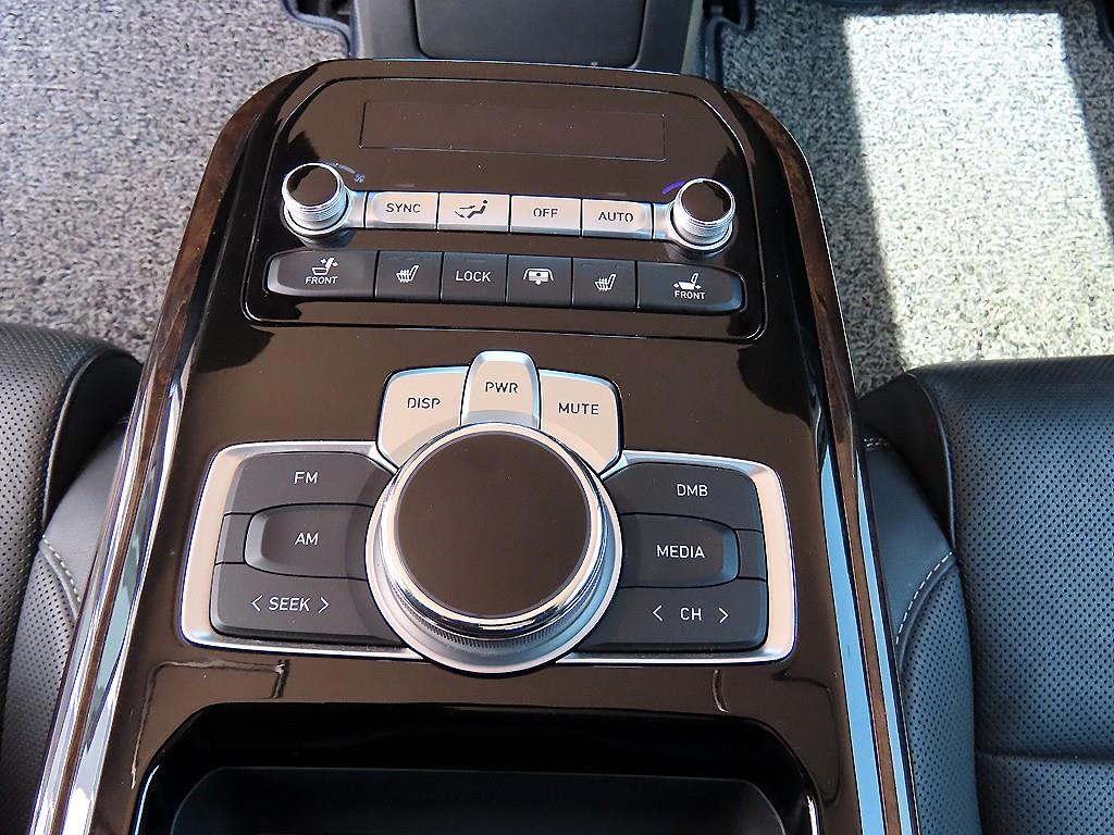 Genesis G90 2019 Negro - Importación desde Corea - HF Imports Iquique - Foto 17