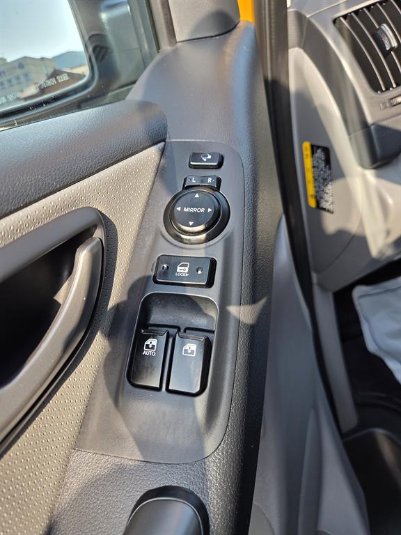 HYUNDAI Starex 2021 Amarillo - Importación desde Corea - HF Imports Iquique - Foto 14