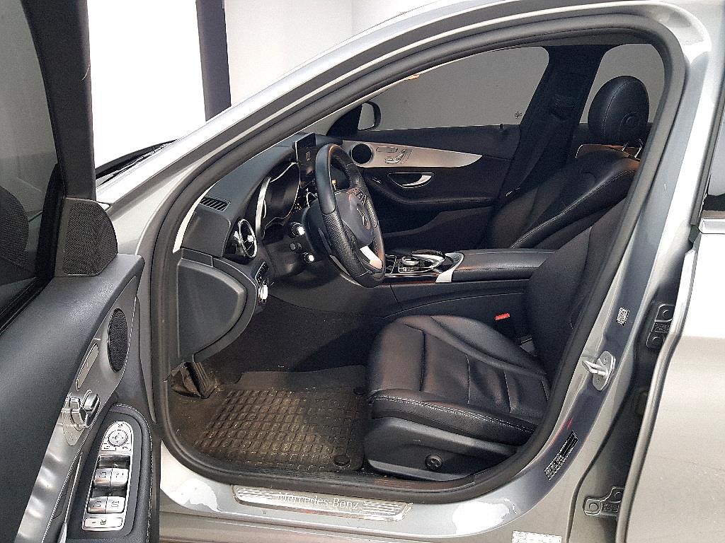 Mercedes Benz C Class - Vista 8