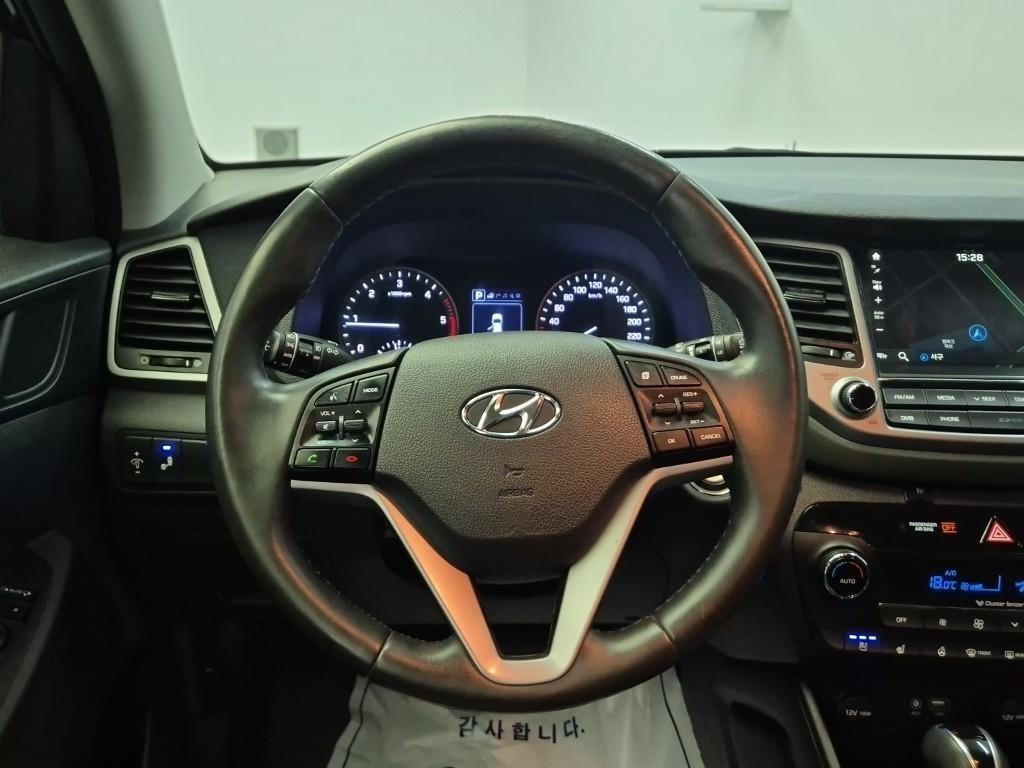 HYUNDAI Tucson - Vista 9