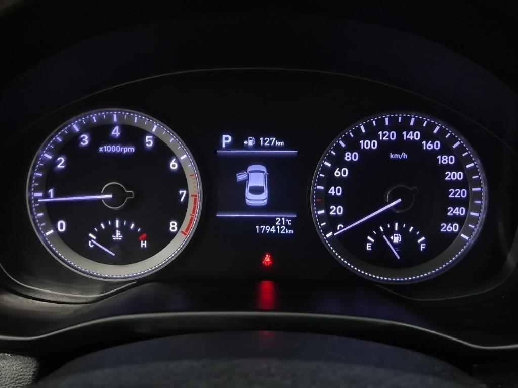 HYUNDAI Grandeur - Vista 6