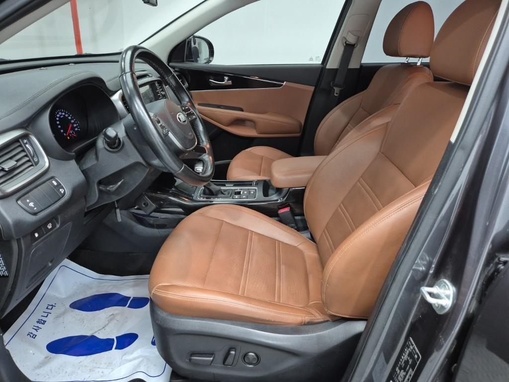 KIA Sorento - Vista 10