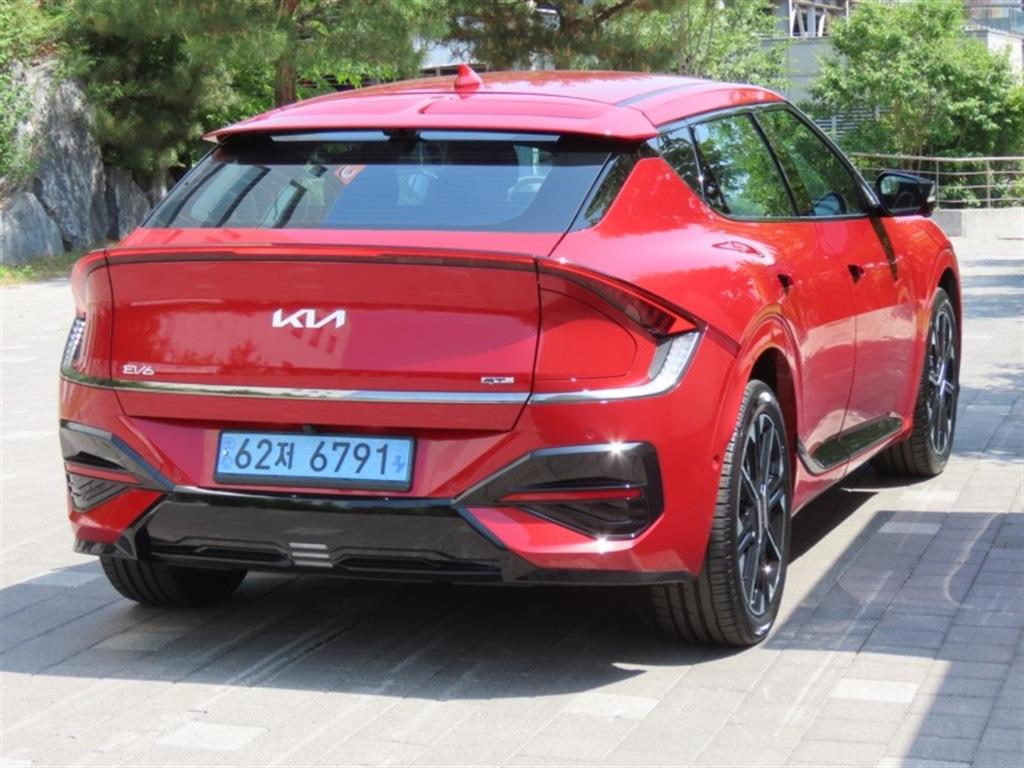 KIA EV6 - Vista 5