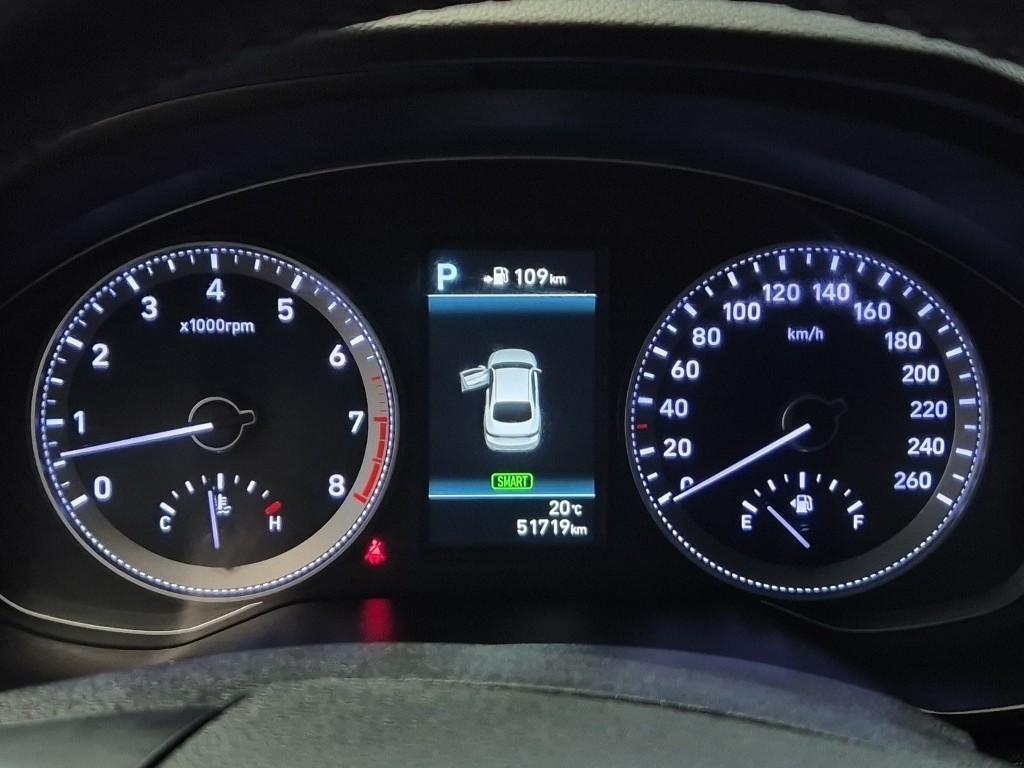 HYUNDAI Grandeur - Vista 6