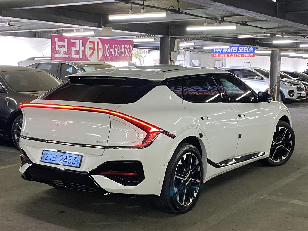 KIA EV6 - Vista 2